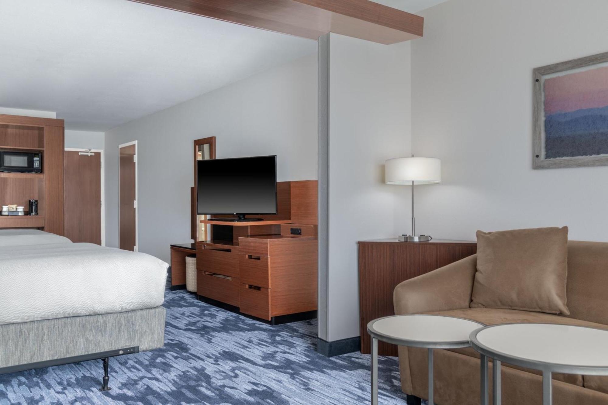 Fairfield Inn & Suites By Marriott Мартинсберг Экстерьер фото