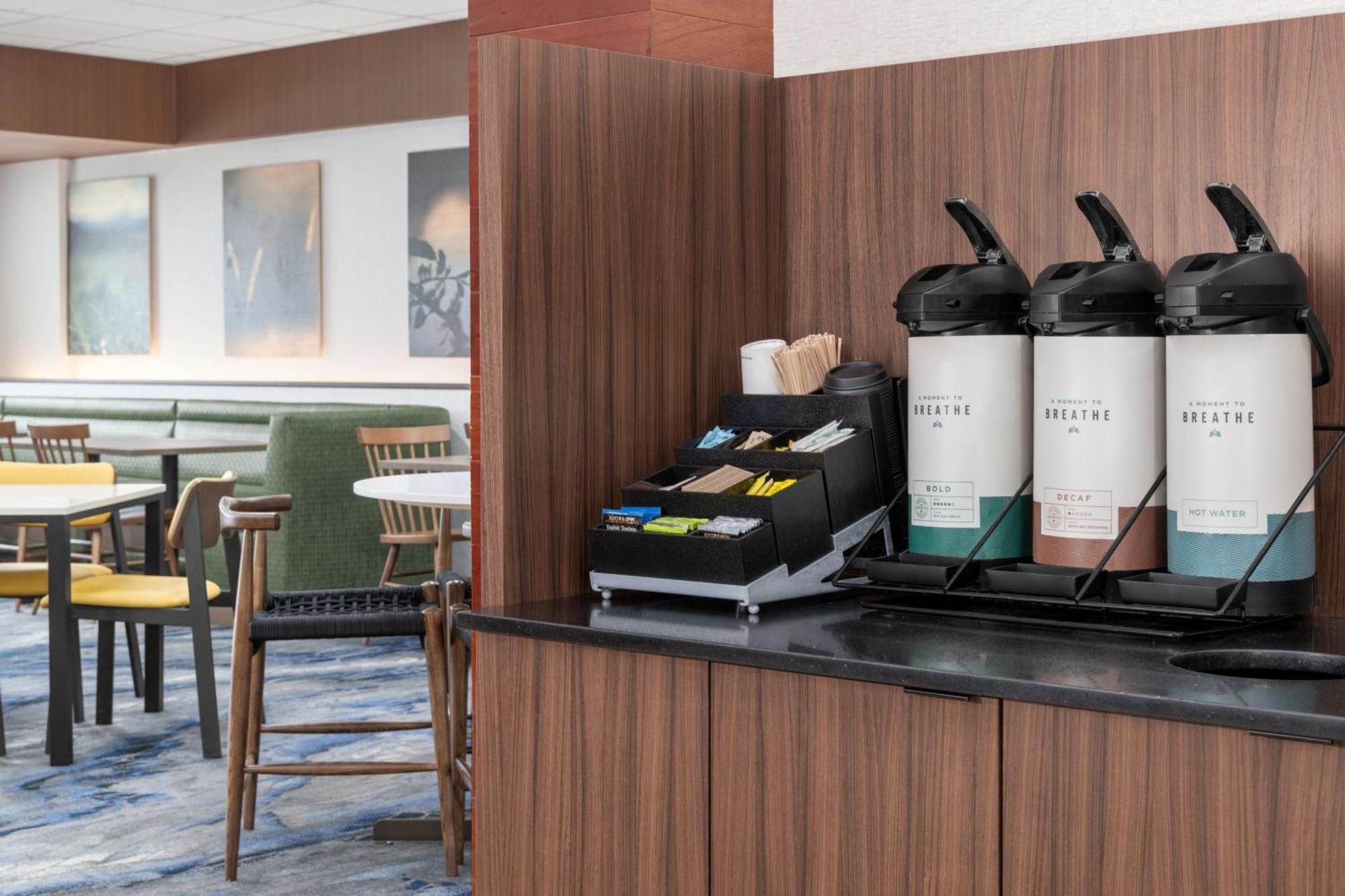 Fairfield Inn & Suites By Marriott Мартинсберг Экстерьер фото
